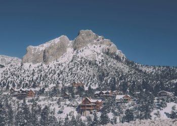 photography of snowy mountain